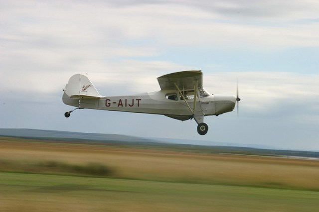 G-AIJT In flight